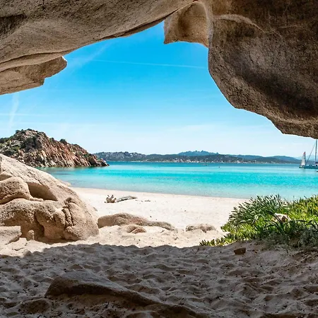 Leone Flat Iv 15' Palau & Private Garden Apartmán *